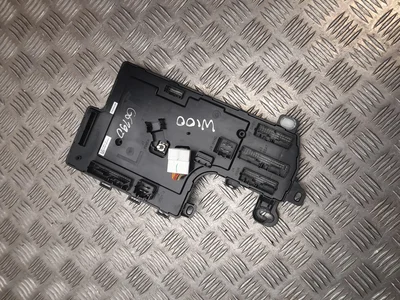 Tesla 1078673-32-L / 107867332L MODEL 3 2020 Unité de commande de carrosserie BCM FEM SAM BSI - Image 1