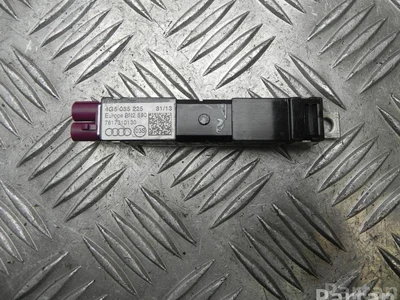 Audi 4G5 035 225 / 4G5035225 A6 (4G2, C7, 4GC) 2013 Antenne - Image 1