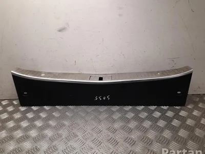 Mercedes-Benz A 222 690 09 41 / A2226900941 S-CLASS (W222, V222, X222) 2015 Couvercle pour porte-cadenas - Image 1