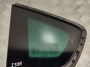 Maserati 06701010560 LEVANTE 2019 Fiksuotas durelių stiklas(fortkė) kairysis galinis