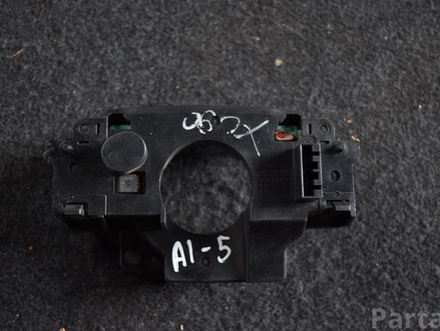 VOLVO 30669757 XC90 I 2003 Control unit for multifunction steering wheel