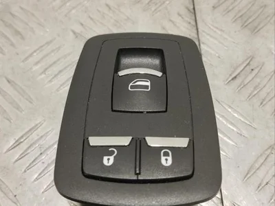 Maserati 670013822 QUATTROPORTE VI 2014 Bouton de lève-vitre - Image 1