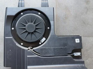 RAM 68277288AB, 68329768AA 1500 CLASSIC Crew Cab Pickup (DS) 2020 Tieftonlautsprecher rechts