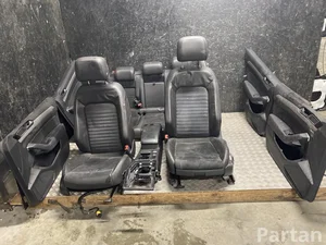 Volkswagen PASSAT Variant (3G5) 2015 Sitze komplett Türverkleidung Armlehne 