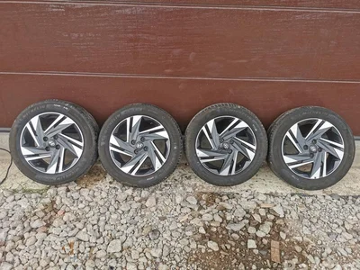 Hyundai 52910Q0200 i20 III (BC3, BI3) 2022 Jantes en alliage complect - Image 1