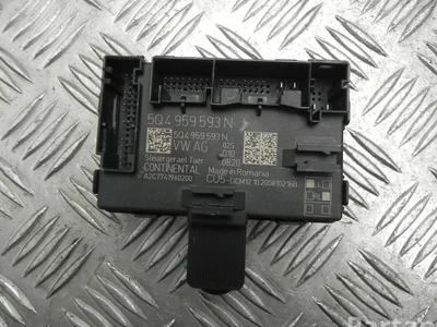 Škoda 5Q0 959 593 N / 5Q0959593N SUPERB III Estate (3V5) 2018 Unité de commande pour porte Right Rear Left Rear Left Front Right Front - Image 1