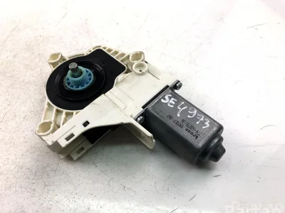 Audi 8K0959811C A4 (8K2, B8) 2013 Moteur de lève-vitre - Image 1