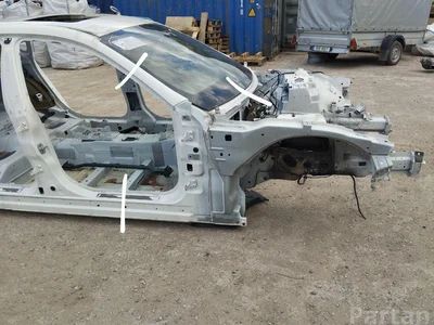 Maserati QUATTROPORTE VI 2014 Quart de corps Right Front - Image 1