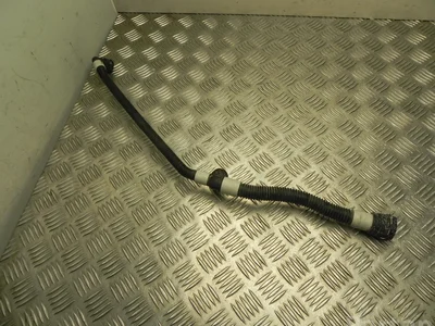 Tesla 1077576-00-E / 107757600E MODEL 3 2021 Tuyau de radiateur - Image 1