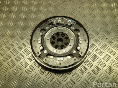 BMW 5A3B7C603 2 U06 Active Tourer 2022 Volant - Image 1