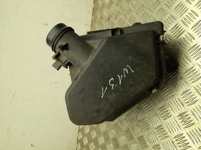 BMW 8601677 3 Touring (F31) 2016 Boîtier de filtre à air - Image 1