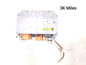 Mercedes-Benz A0009008142, A0009015712, A0009022589 EQB (X243) 2023 Onduleur avec convertisseur