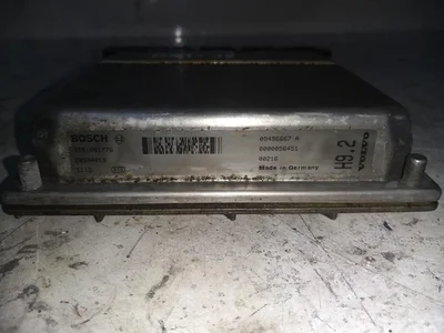 Volvo 09496667 V70 II (SW) 2001 Unité de contrôle moteur - Image 1