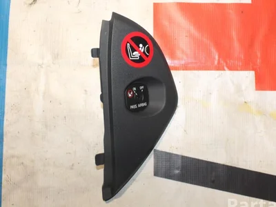 Volvo 30672170 XC70 II 2009 Garniture de panneau latéral - Image 1