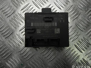 Audi 5Q0 959 595 E, 5Q0 959 595 B / 5Q0959595E, 5Q0959595B A3 Limousine (8VS, 8VM) 2018 Unité de commande pour porte