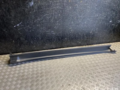 Lexus 75850-52110 / 7585052110 LBX 2025 Garniture de seuil - Image 1