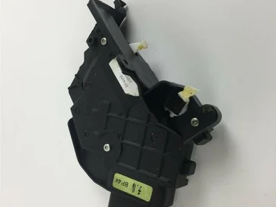 Mazda 3N6A-A21813KP / 3N6AA21813KP 3 (BK) 2006 Serrure de porte - Image 1