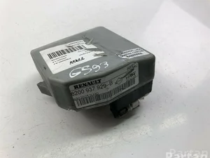 Renault 8200937929B CLIO III (BR0/1, CR0/1) 2007 Unités de contrôle