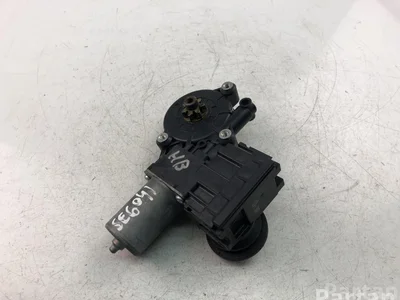 Toyota 85720-33300 / 8572033300 CAMRY Saloon (_V5_) 2014 Moteur de lève-vitre - Image 1