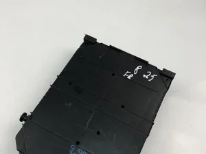 Peugeot 9830790580 3008 SUV 2019 Boîte à fusibles