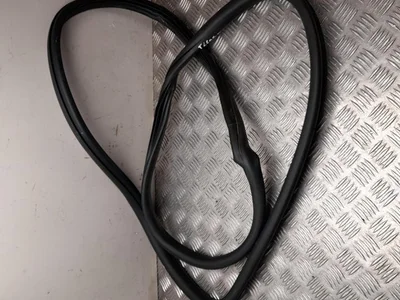 Opel 669 Combo E 2020 Joint d'étanchéité de porte Left Rear - Image 1