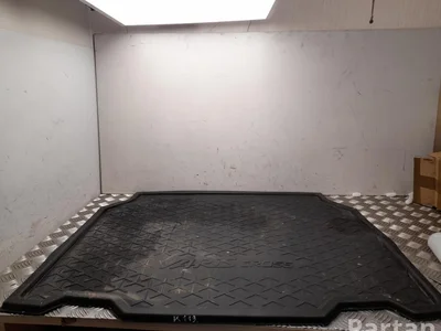 Toyota PW241-0D002 / PW2410D002 Yaris Cross XP210 2023 Tapis de coffre - Image 1