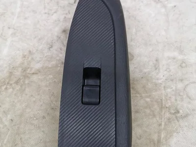 Mazda D09H66370, D10E6854L6 CX-3 (DK) 2016 Bouton de lève-vitre - Image 1