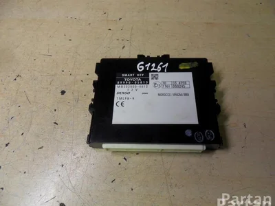 Toyota 89990-05013 / 8999005013 AVENSIS Estate (_T27_) 2013 Unité de contrôle pour l'accès et l'autorisation de démarrage (kessy) - Image 1