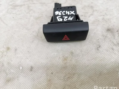 Mazda DA6A664H0 CX-3 (DK) 2016 Éclairage d'urgence / interrupteur de danger - Image 1