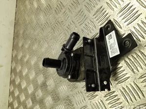 Ford USA LJ93-8C590-PB / LJ938C590PB Mustang Mach-E 2022 Pompe à eau supplémentaire