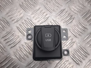 Kia 96125-C5010 / 96125C5010 SPORTAGE (QL) 2021 Input device USB