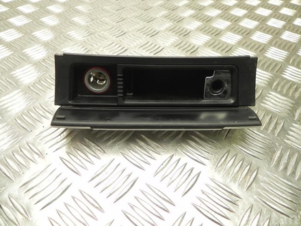 VW 3C0 863 284 A, 3C0 857 961 A / 3C0863284A, 3C0857961A PASSAT (3C2) 2006 Ashtray