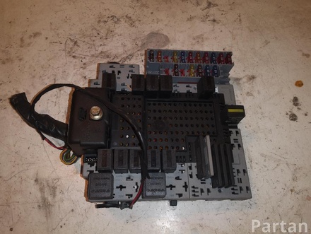 VOLVO 08696040,08696098 / 08696040, 08696098 XC90 I 2003 Fuse Box