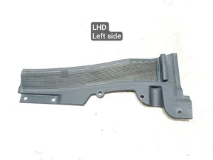 Land Rover L8B2-021B57-AF / L8B2021B57AF Defender Station Wagon (L663) 2022 Moldura Plastico Derecho Limpia