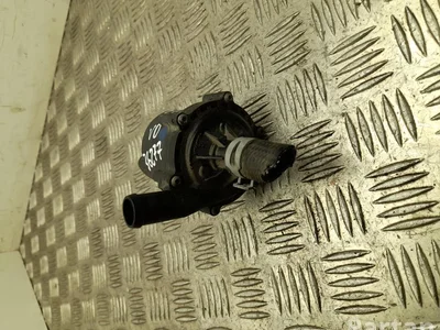 Tesla 1035348-00-G / 103534800G MODEL X 2019 Pompe à eau supplémentaire - Image 1