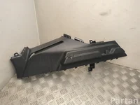 BMW 9483456 2 U06 Active Tourer 2022 Apdaila, D-atrama (bagažinės) dešinė pusė