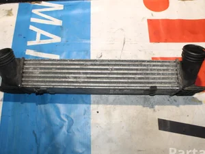 BMW 752491608 1 (E81) 2009 Refroidisseur d'air comprimé intermédiaire