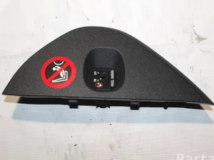 Volvo 30755646 XC60 2010 Garniture de panneau latéral