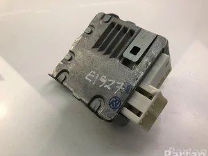 Toyota 89650-52450 / 8965052450 URBAN CRUISER (_P1_) 2009 Aparato de mando