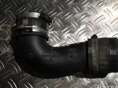 Volvo 30751920 XC70 II 2009 Tuyau de radiateur - Image 1
