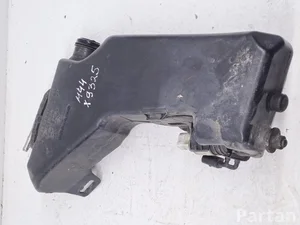 Mercedes-Benz A2058600260 C-CLASS (W205) 2015 Резервуар для воды