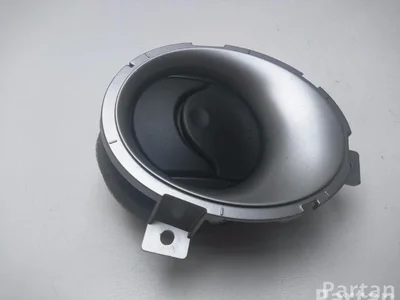 Nissan 68760 1KK0A, 687601KK0A / 687601KK0A, 687601KK0A JUKE (F15) 2011 Évent - Image 1