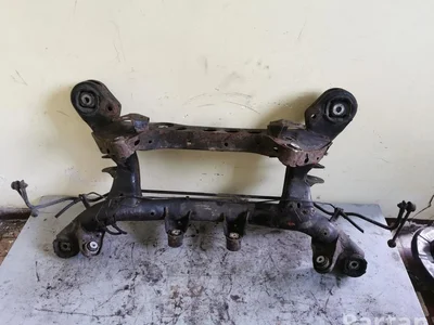 BMW 6764424 3 Convertible (E93) 2011 traverser - Image 1