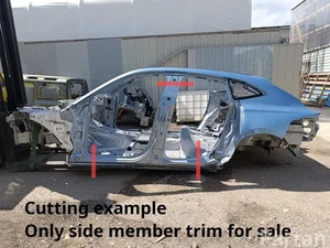 Aston Martin DBX 2021 Side sill Left