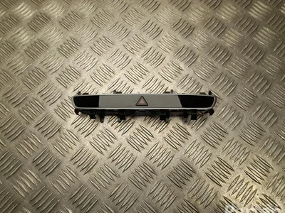 Mercedes-Benz A2139054003 E-CLASS (W213) 2019 Éclairage d'urgence / interrupteur de danger - Image 1