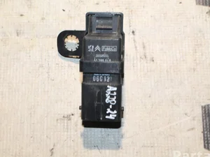 Volvo 51299049 V40 Hatchback 2013 Relais