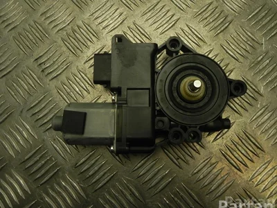 Kia 82460-2P010 / 824602P010 SORENTO II (XM) 2014 Moteur de lève-vitre - Image 1