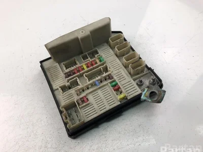 Renault 8200451902 KANGOO / GRAND KANGOO (KW0/1_) 2010 Boîte à fusibles - Image 1