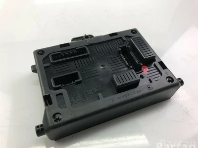 Renault 8201054119 CLIO III (BR0/1, CR0/1) 2009 Unités de contrôle - Image 1