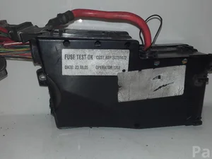 Volvo 8688039 V50 (MW) 2005 Caja de fusibles